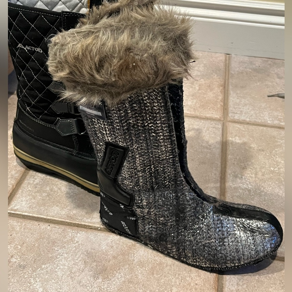 Snow Boots, Size 5 - Picture 9 of 11